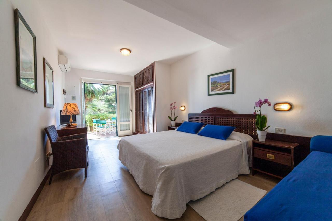 Hotel Antares Capoliveri  Ngoại thất bức ảnh