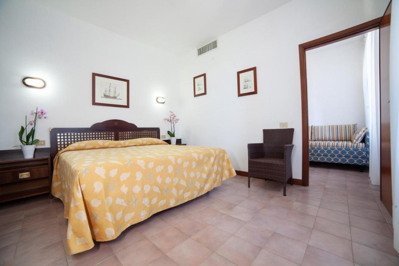 Hotel Antares Capoliveri  Ngoại thất bức ảnh